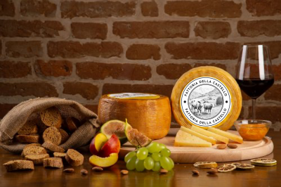 Fattoria del Castello Pecorino Stagionato Calabrese (PECORINO_STAGIONATO.png)